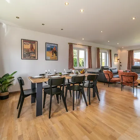 Beautiful In With Kitchen *